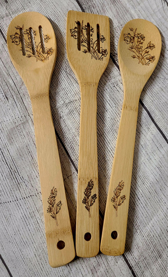wood utensils with flowers