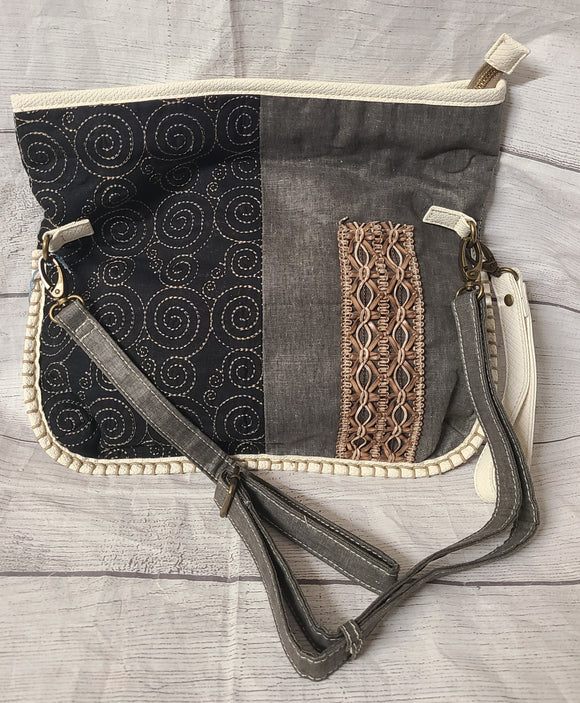 inkki cloth tokyo purse- unique designs and colors